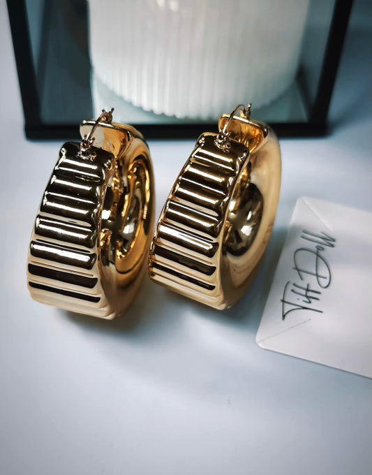 Criana Gold Earrings