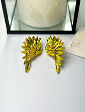 Load image into Gallery viewer, Lemon Lavish Clip On Earrings
