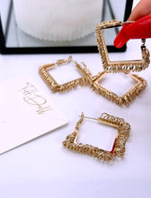 Load image into Gallery viewer, Aria Gold Earrings
