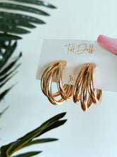 Завантаження зображення до перегляду галереї, Yours Truly Gold Hoop Earrings
