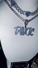 Загружайте и воспроизводите видео в средстве просмотра галереи Toxic Babe Blue Custom Icy Necklace
