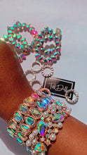 Video laden en afspelen in Gallery-weergave, Glam Babe Pink Pearl Diamond Bracelet
