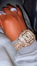 تحميل الفيديو وتشغيله في عارض المعرض، Rich Life Square Icy Watch
